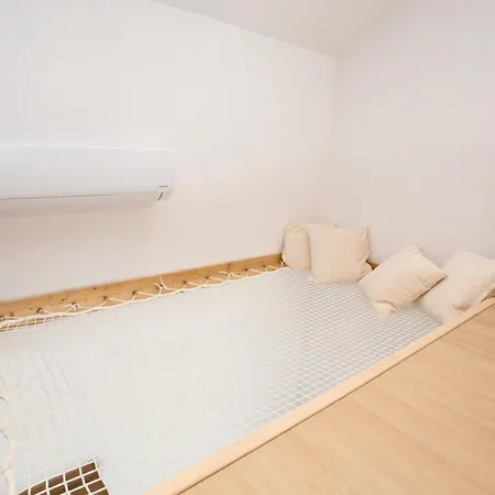 Montsejour - T2 Climatise Avec Filet Et Fauteuil Suspendu Apartment